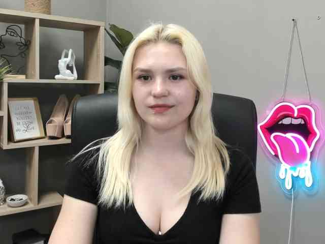 SweetLilyxo webcam
