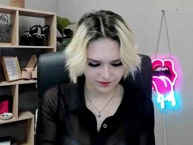 SweetLilyxo SweetLilyxo