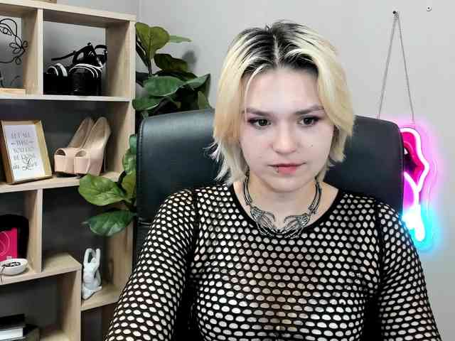 Model: SweetLilyxo