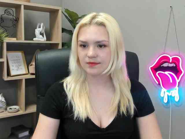 SweetLilyxo SweetLilyxo