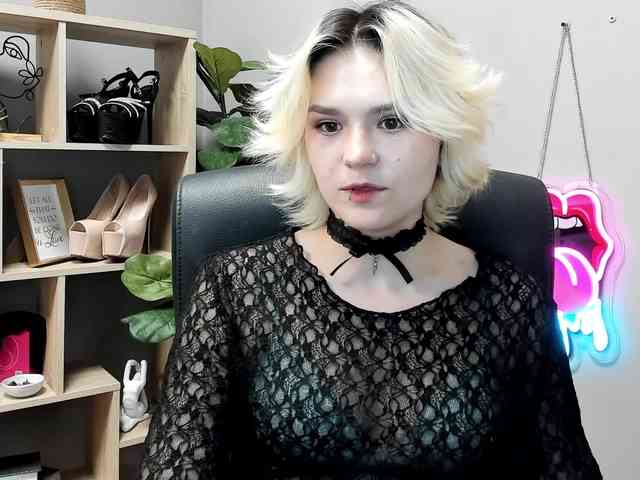 SweetLilyxo SweetLilyxo