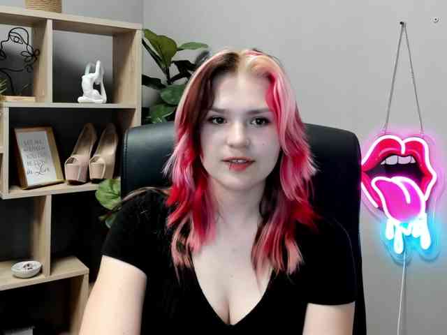 SweetLilyxo webcam