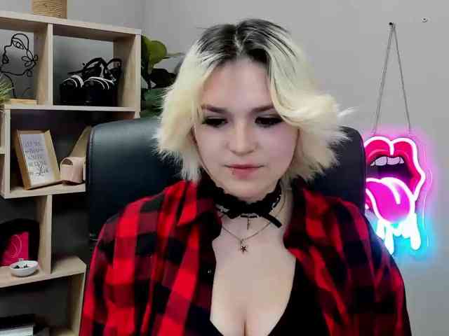 Model: SweetLilyxo