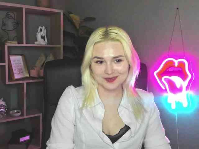 SweetLilyxo webcam