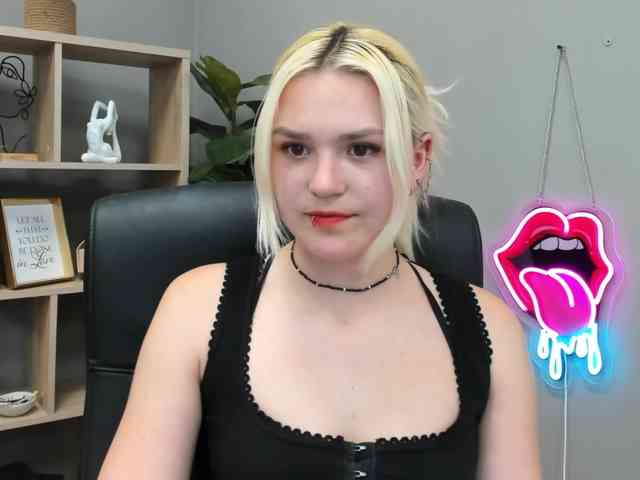 SweetLilyxo SweetLilyxo
