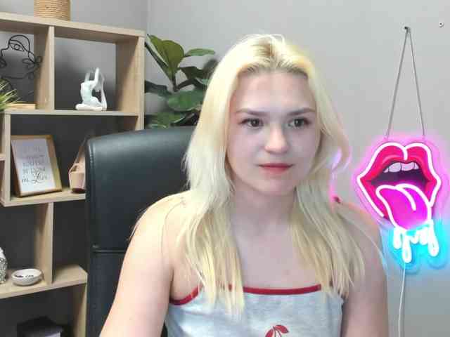 SweetLilyxo webcam