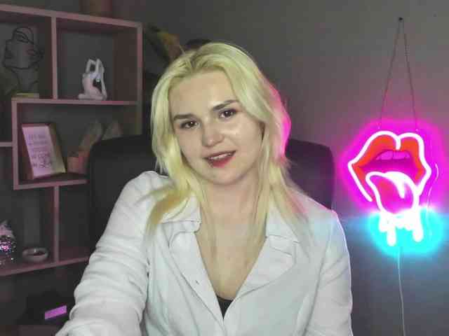 SweetLilyxo webcam