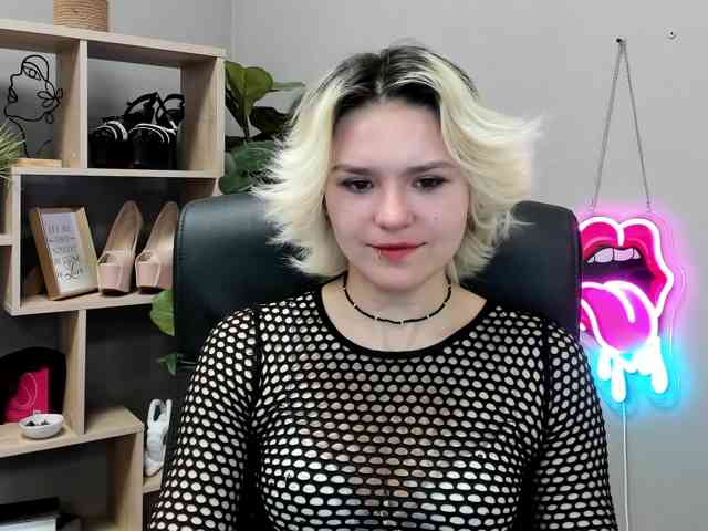 Model: SweetLilyxo