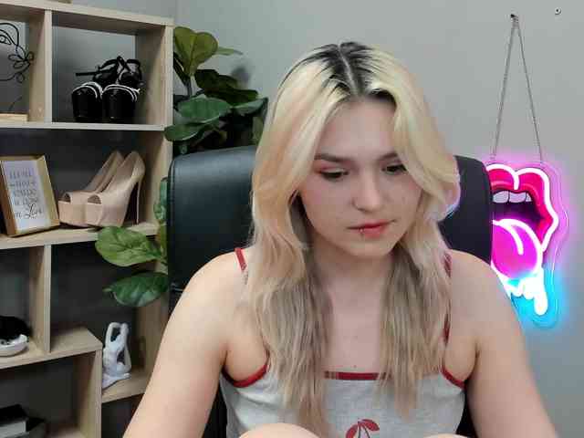 SweetLilyxo Live Webcam on BongaCams