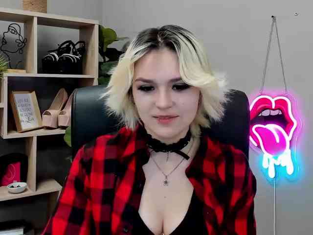 Model: SweetLilyxo