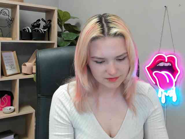SweetLilyxo webcam