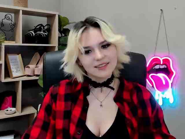 Model: SweetLilyxo