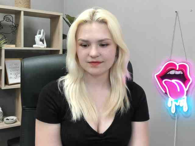 SweetLilyxo webcam