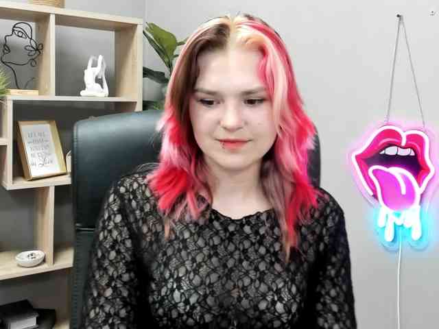 SweetLilyxo webcam