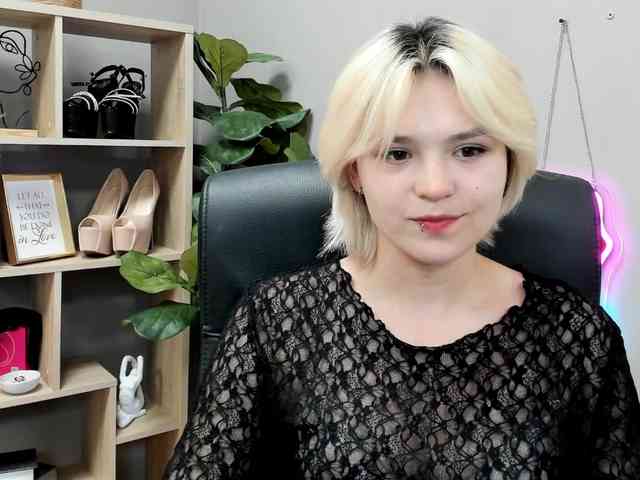 SweetLilyxo SweetLilyxo