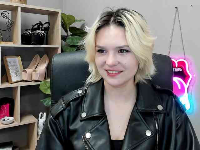 SweetLilyxo - Girl 