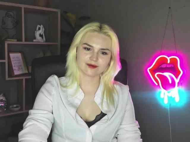 Model: SweetLilyxo