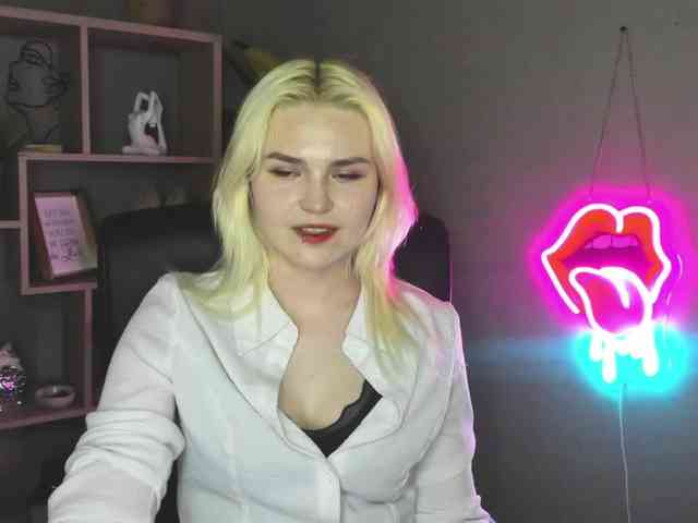Model: SweetLilyxo