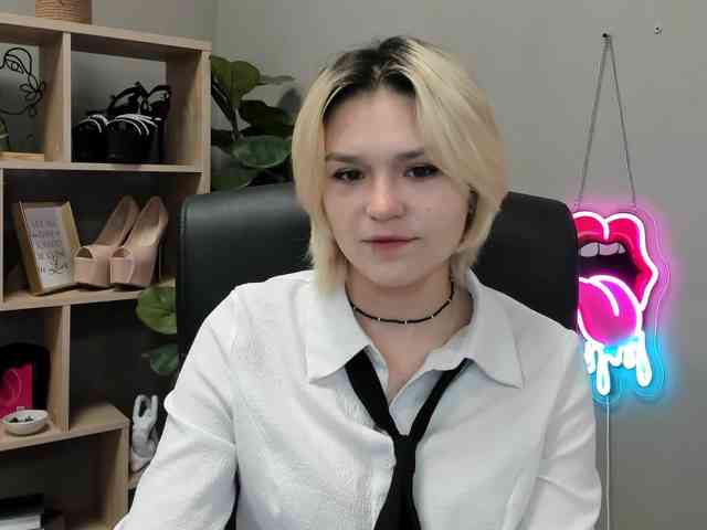 SweetLilyxo webcam