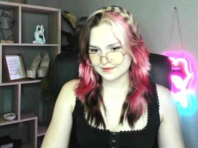 SweetLilyxo webcam