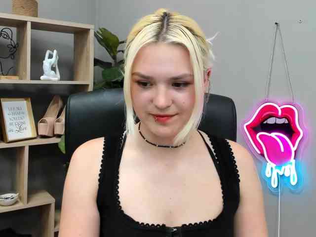 SweetLilyxo webcam