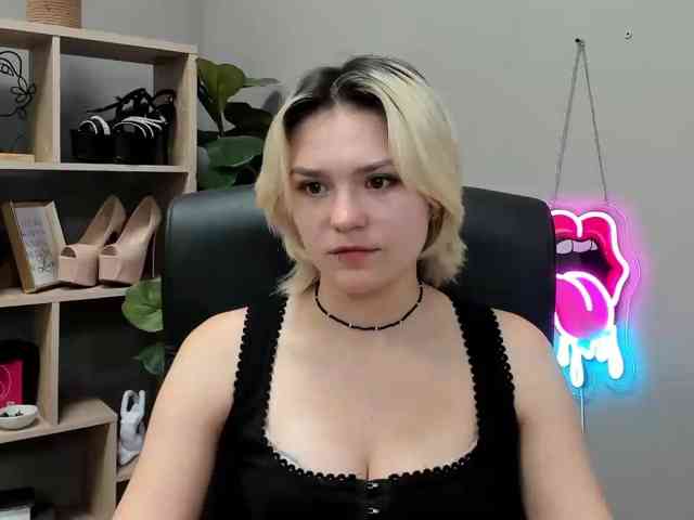 Модель: SweetLilyxo