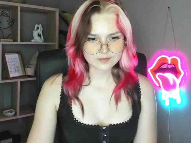 SweetLilyxo webcam