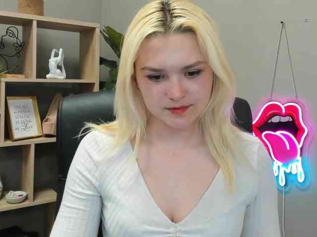 SweetLilyxo webcam