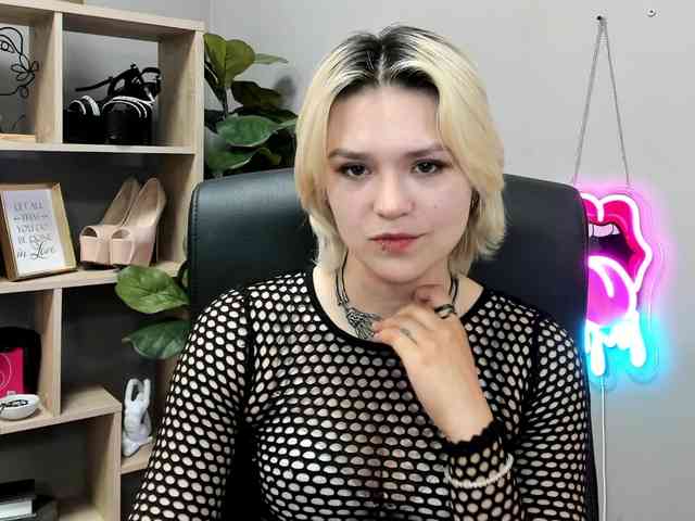 Model: SweetLilyxo