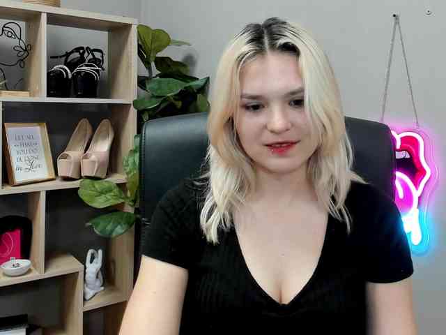 SweetLilyxo webcam