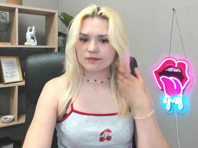 Model: SweetLilyxo