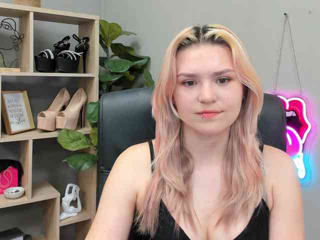 Model: SweetLilyxo