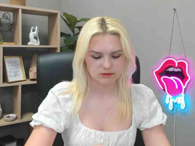 SweetLilyxo webcam