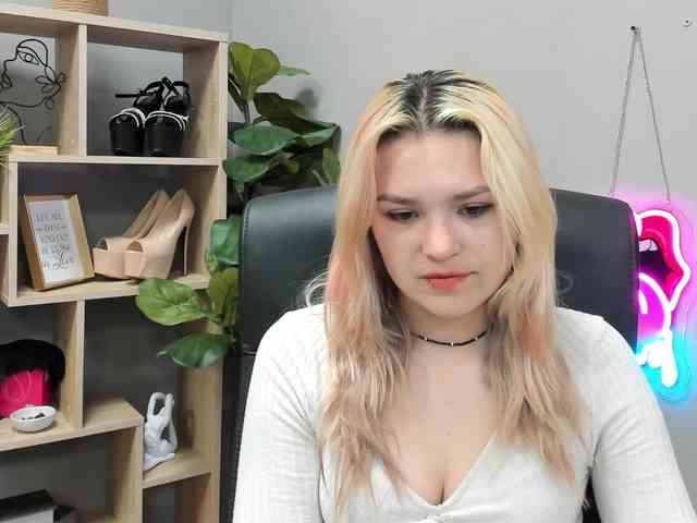 Model: SweetLilyxo