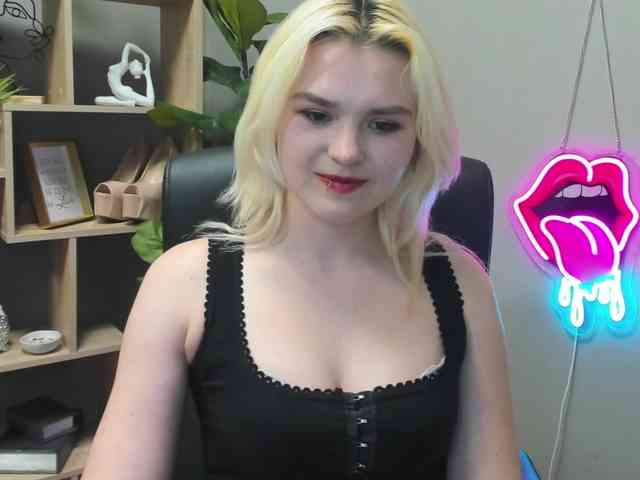 SweetLilyxo webcam