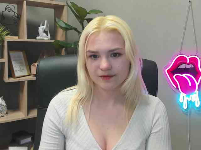 SweetLilyxo webcam