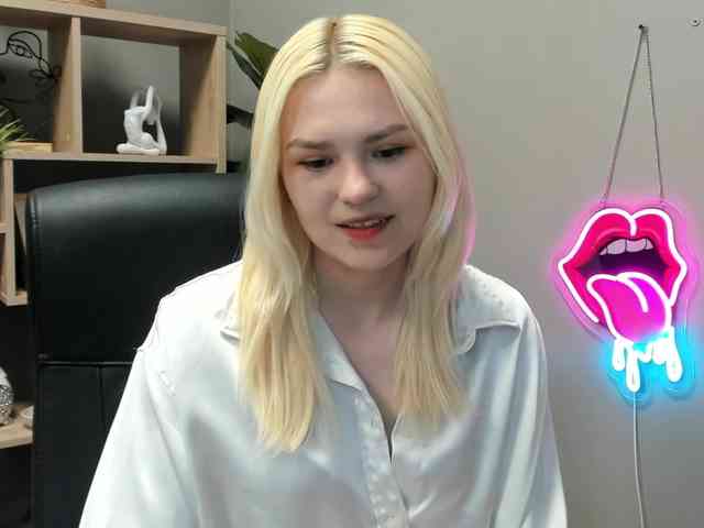 SweetLilyxo webcam