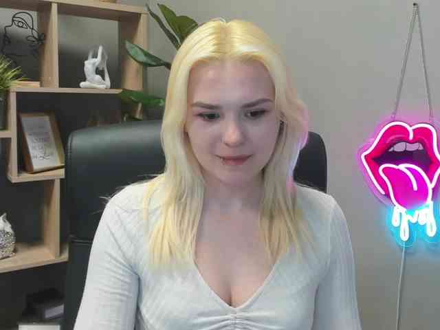 SweetLilyxo webcam
