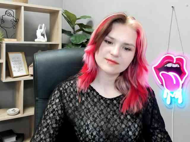 SweetLilyxo webcam