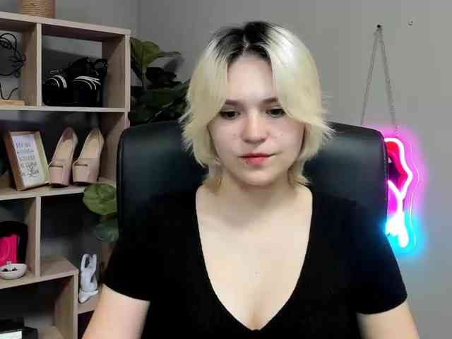 SweetLilyxo webcam