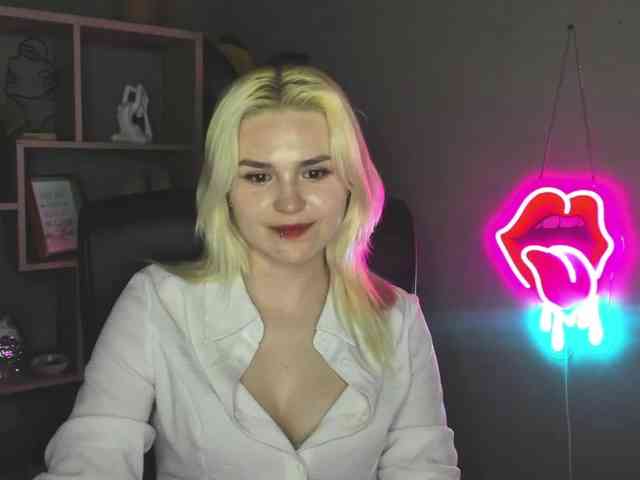 SweetLilyxo webcam