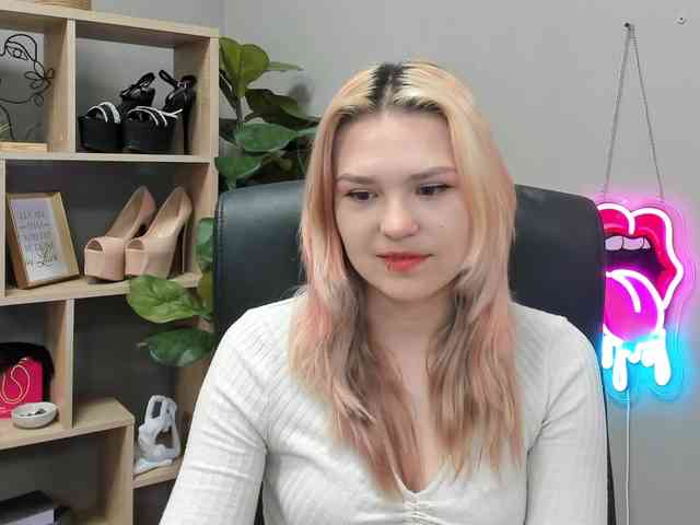 SweetLilyxo SweetLilyxo