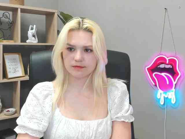 SweetLilyxo webcam