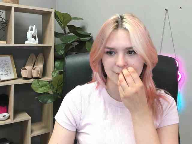 SweetLilyxo webcam