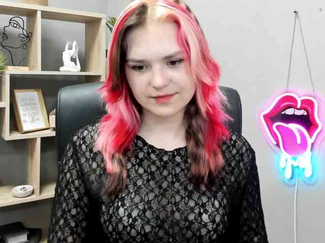 Model: SweetLilyxo