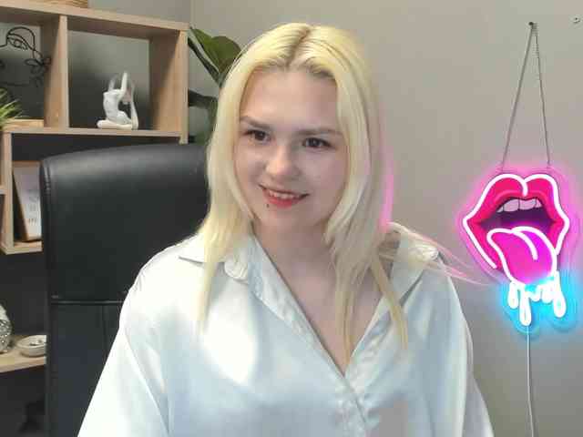 SweetLilyxo webcam