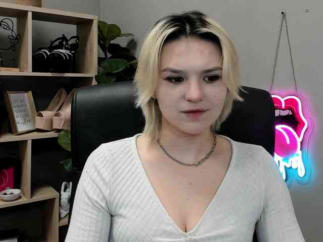 Model: SweetLilyxo