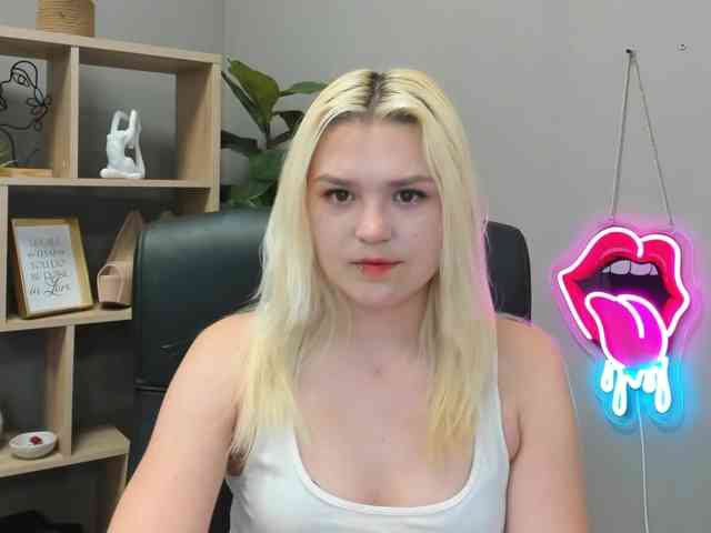 SweetLilyxo webcam