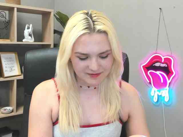 SweetLilyxo webcam