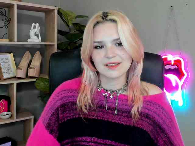 SweetLilyxo webcam